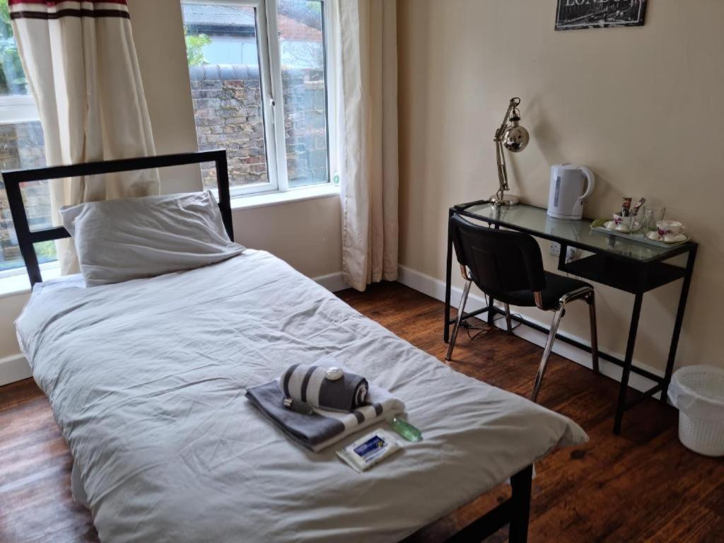 Waterlooguesthouse Hanley Eksteriør billede